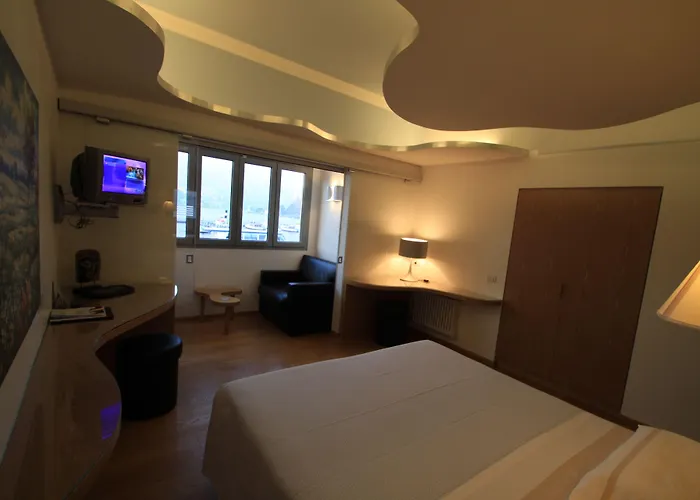 메트로폴 수이세 호텔 코모