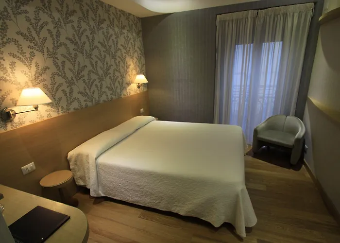 메트로폴 수이세 4* 코모