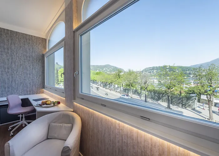 호텔 메트로폴 수이세 4*